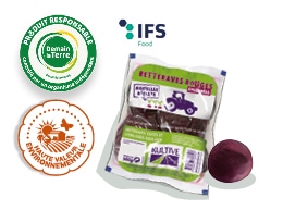 Sachet de betteraves rouges entières cuites sous-vide, accompagné des logos des labels Demain la Terre et HVE